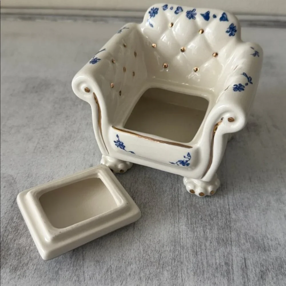 Urban Outfitters Ceramic Armchair Jewelry Box Holder White Blue Floral Unique